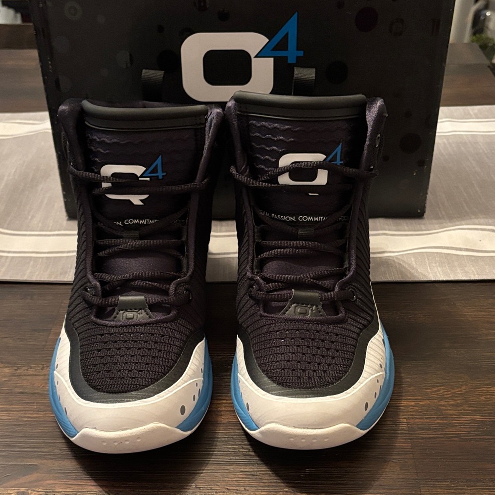 Q4 Men's Basketball High-Top Sneakers - Black and Blue Size 7